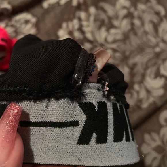 2 PINK from V Secret lace bralettes - Picture 5 of 5